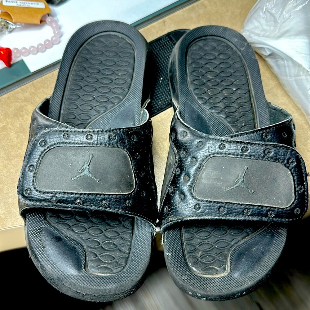 Size 4Y Jordan Slides